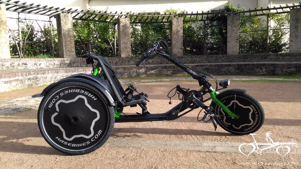 Tricycle couché TRETS vert par Hase pour les enfants en situation de handicap